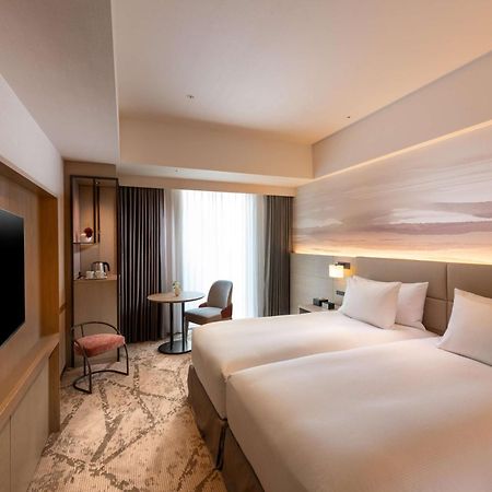 Hotel Doubletree By Hilton Toyama Station Exterior foto
