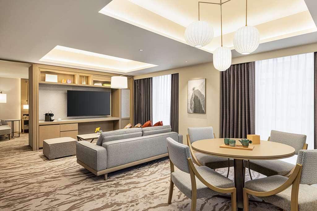 Hotel Doubletree By Hilton Toyama Station Habitación foto